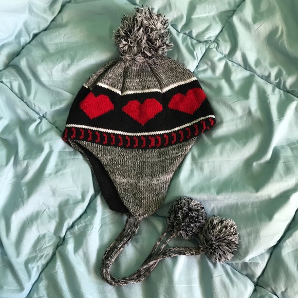 Rue21 Accessories - Rue21 Pom heart hat